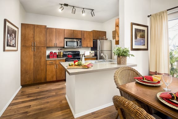 Wasatch Apartments Utah Dining Area