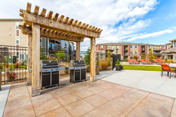 Grills at Solaire Apartments in Brighton, CO