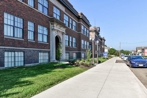 Nelsonville School