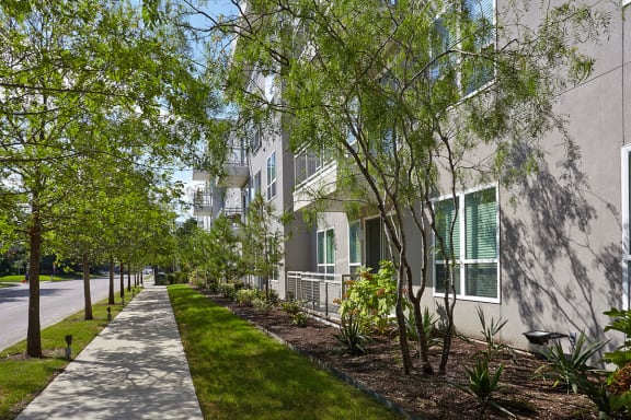 Smoke-Free Apartments for Rent Oak Lawn Dallas Texas