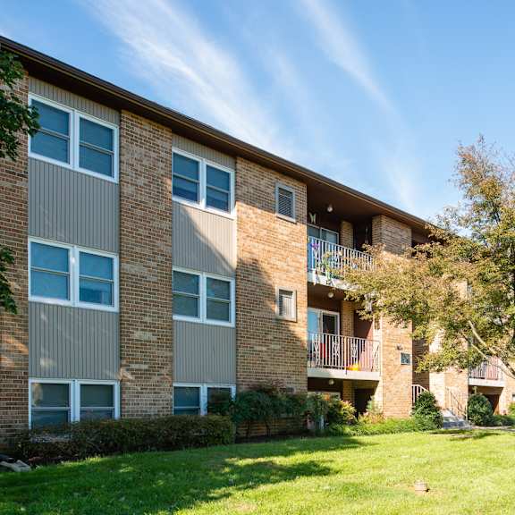Lawn area in front of the building at Middletown Valley, Middletown, 21769