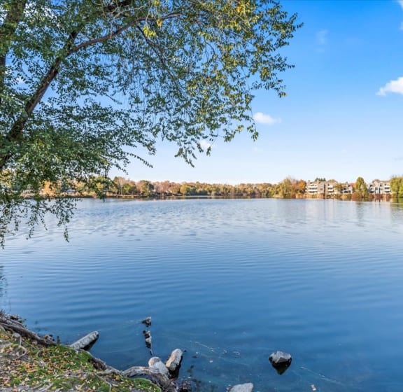 Lake With Lush Natural Surrounding at Edgewater Apartments Boise, Boise, 83703