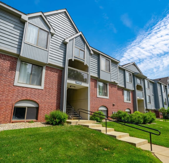 Exterior  at Glenn Valley Apartments, Battle Creek, MI, 49015