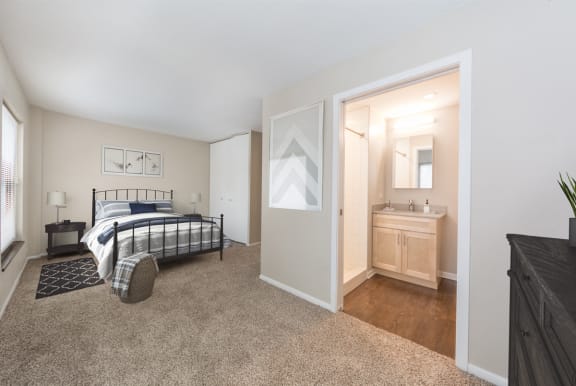 Master bedroom Eden Commons Chicago Apartments at Eden Commons, Chicago, Illinois