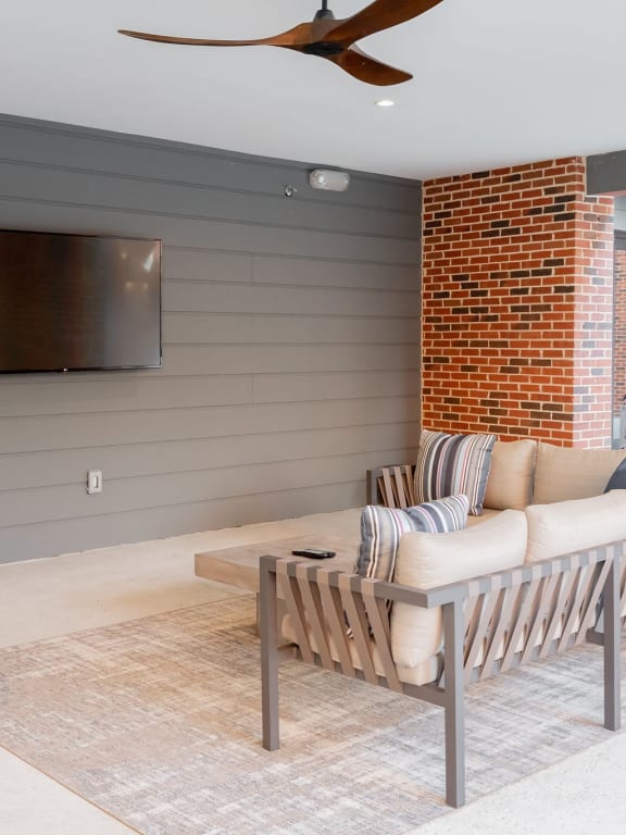 Meeting Street Lofts Apartments in Charleston, SC