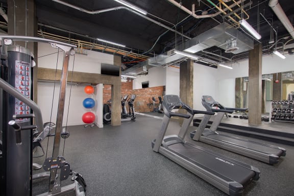 The Metropolitan Apartments Fitness Center 1