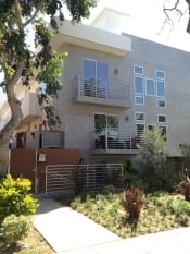 Thumbnail 3 of 5 - Courtyard View at Lido Apartments - 3630 Mentone Ave, California, 90034