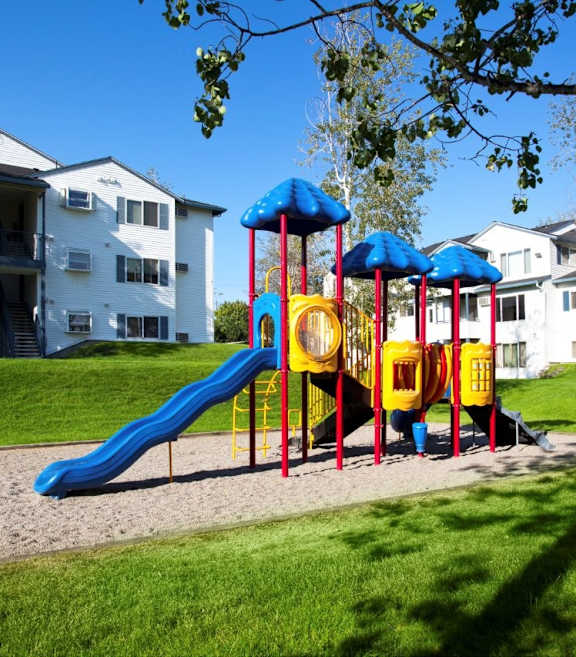 Village on Broadway Apartments in Spokane Valley, Washington Exterior and Playground