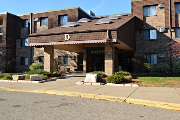 Woodland North Apartments exterior front building