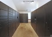 Thumbnail 21 of 36 - Package Room