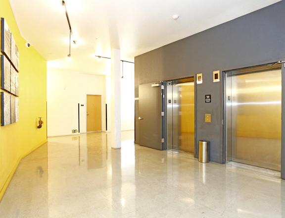 Lobby/Elevator