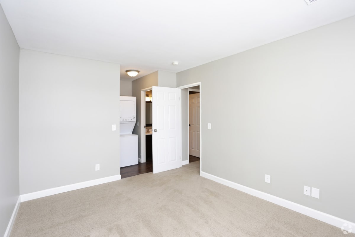 Photos and Video of Ridgewood Apartments in Grand Rapids, MI