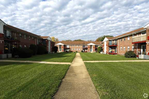 best apartments for rental at farmingdale gardens in farmingdale, nj apartment complex in monmouth county, nj