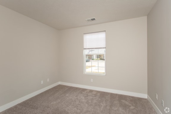 The Ervin Bedroom  at The Flats on Houk, Ohio, 43015