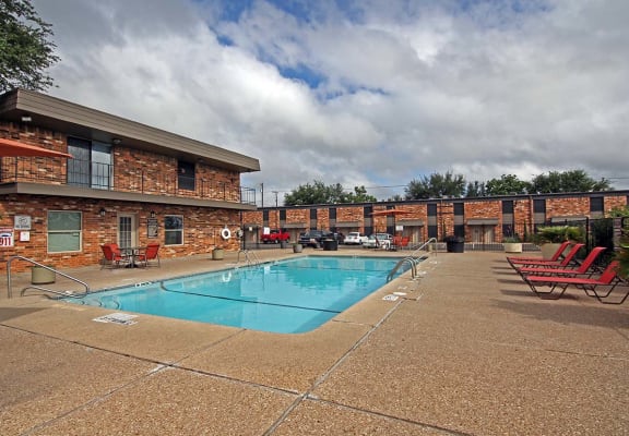 Brookside Apartments Pool in Hewitt TX