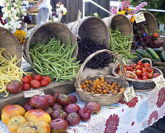 Fresh produce near The Woodward Building Apartments in Washington, DC 20005