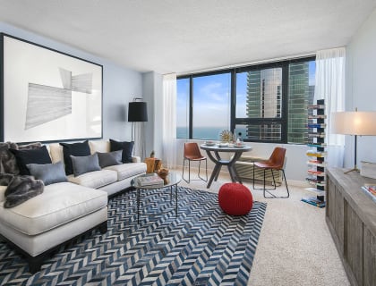 Park Michigan Luxury Apartments in Chicago, IL. Spaces Studio, one or two Bedroom Apartments