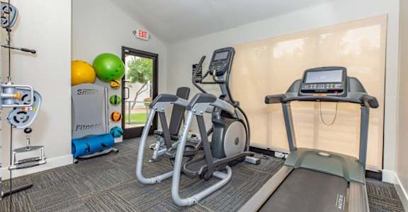 the gym at the preserve apartments