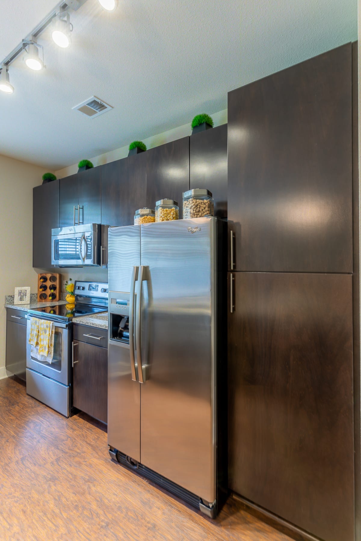 Apartments and Townhomes for Rent in Lenexa, KS Prairie Creek