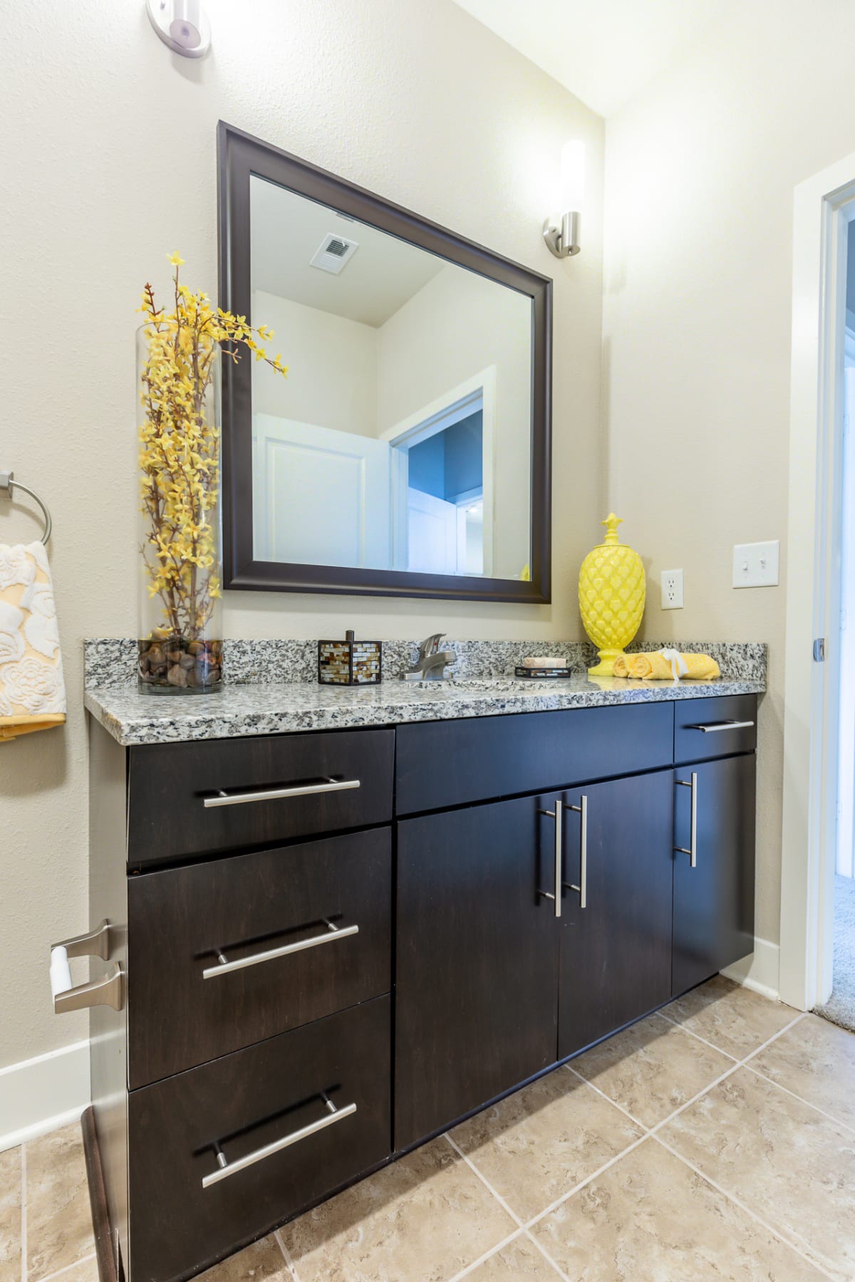 Apartments and Townhomes for Rent in Lenexa, KS Prairie Creek