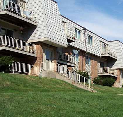 Westgate Villa Apartments in Iowa City