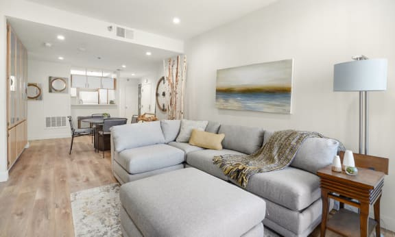 Midvale Court Apartments in Los Angeles CA