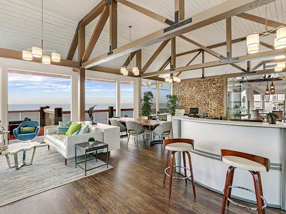 Impressive Living Room at Miramonte Lodge, Milwaukie