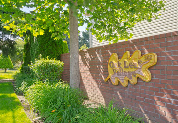 Oak Leaf Village