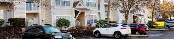Building Exterior With Parking at Town Walk at Hamden Hills, Hamden, 06518