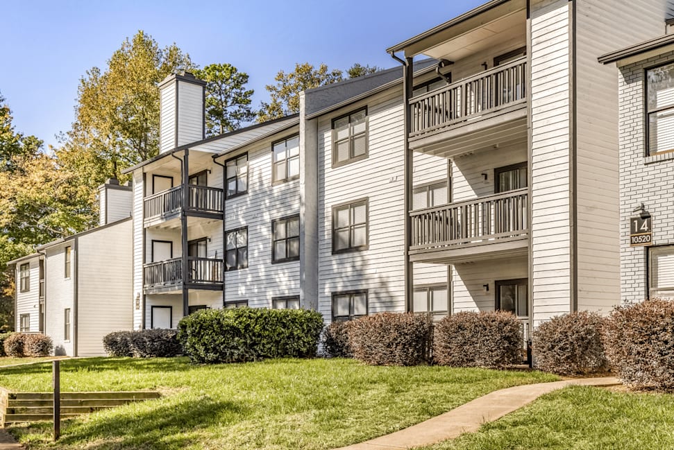 Paces Pointe Apartment Homes 7 of 8