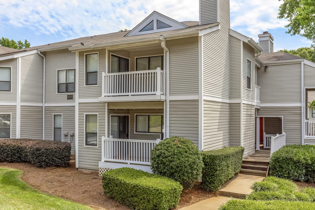 Bridges at Mallard Creek Apartment Homes 9 of 11