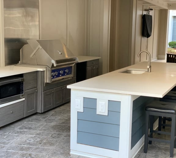 Outdoor Kitchen