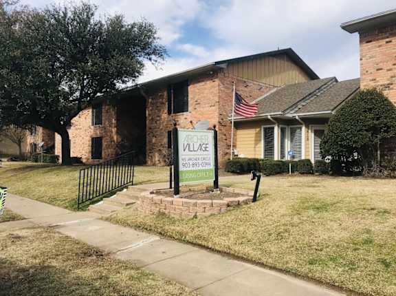 leasing office at Archer Village Apartments,Sherman,