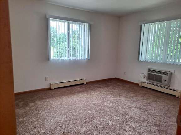 South Park Aparttments. Affordable studio, one bedroom apartments, two bedroom, three bedroom, 4 bedroom apartments. Independent lifestyle community. Housing in Adams Wisconsin.