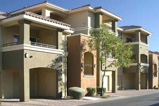 Luxury Apartments in Glendale with Private Garage
