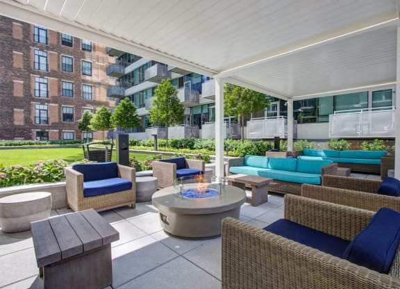 Rooftop cabana at One 333, Chicago