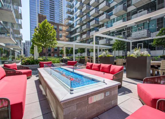 Outdoor Firepit Lounge at One 333, Illinois, 60605