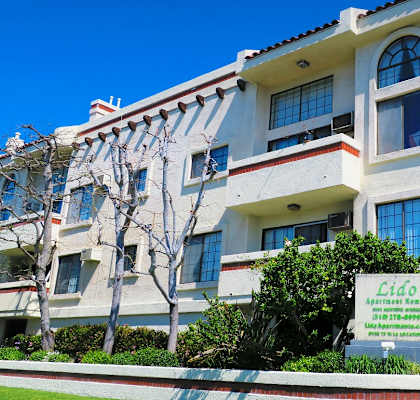 Exterior view  at 3462 Mentone Avenue, California