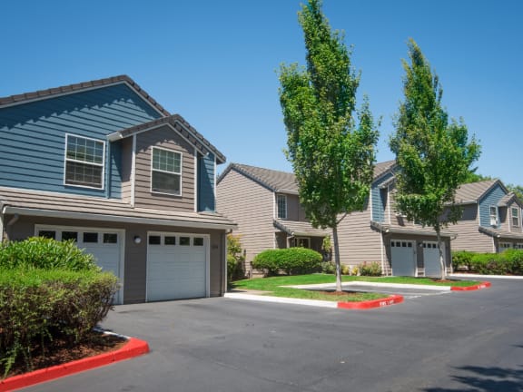 Hathaway Court Townhome buildings and parking lot 