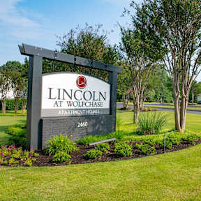 Sign at Lincoln at Wolfchase Apartments, Cordova, Tennessee