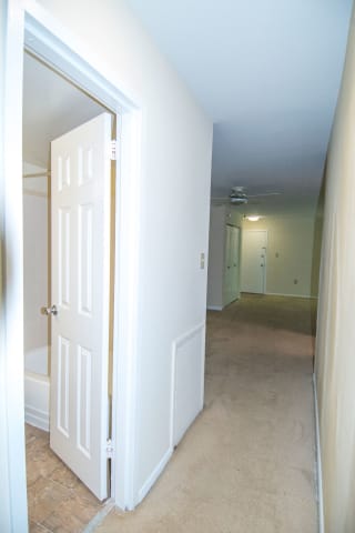 Two Bedroom With Den 2A Hallway 02 Oakton Park Two Bedroom With Den 2A Hallway 02