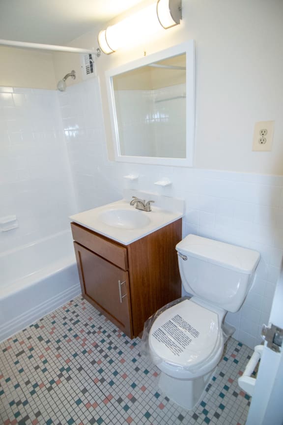 Steward Tower Two Bedroom - Bedroom 2 Bath