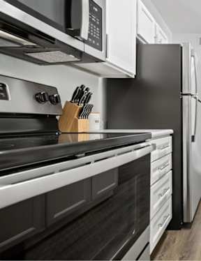 the preserve at ballantyne commons apartment kitchen