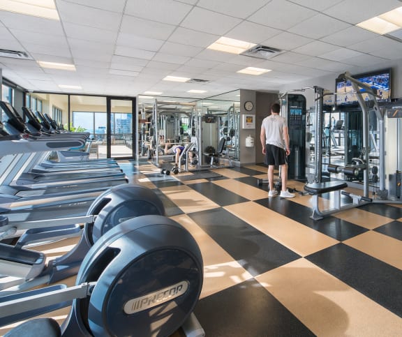 Fitness Center With Updated Equipment at Columbus Plaza, Chicago