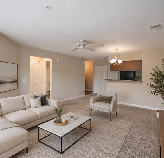 Living Room at Irene Woods Apartments, Collierville, TN 38017