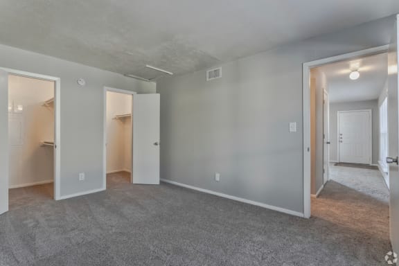 Carpeted Living Area at Birchwood Apartment Homes, Texas, 75204
