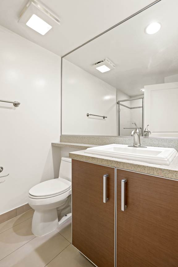 Spacious Bathroom
