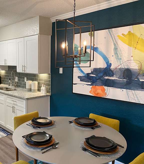 Dining Table at Latitude at Riverchase, Hoover