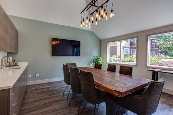 Conference roomat Commons at Redwood Creek Apartments, Oregon, 97008