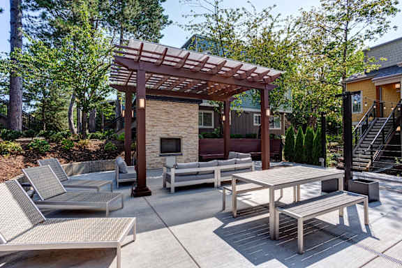 BBQ outdoor at Commons at Redwood Creek Apartments, Beaverton, Oregon